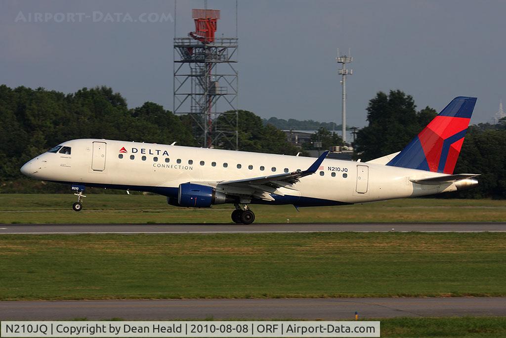 N210JQ, 2008 Embraer 175LR (ERJ-170-200LR) C/N 17000260, Delta Connection (Shuttle America) N210JQ (FLT TCF5971) departing RWY 5 en route to Minneapolis/St Paul Int'l (KMSP).