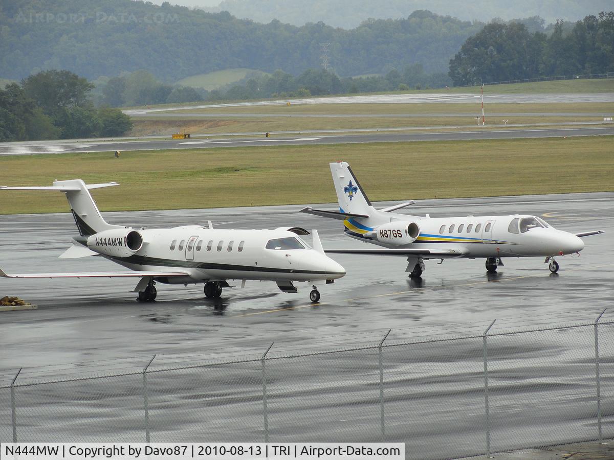 N444MW, 2000 Learjet Inc 45 C/N 131, Sitting at Tri-Cities Airport after a rain shower.