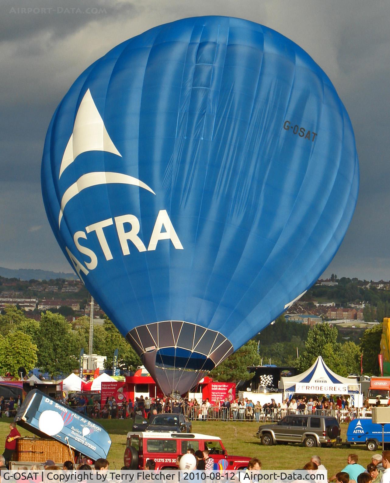 G-OSAT, 2004 Cameron Balloons Z-105 C/N 10564, 2004 Cameron Balloons Ltd CAMERON Z-105, c/n: 10564 of Astra at 2010 Bristol Balloon Fiesta