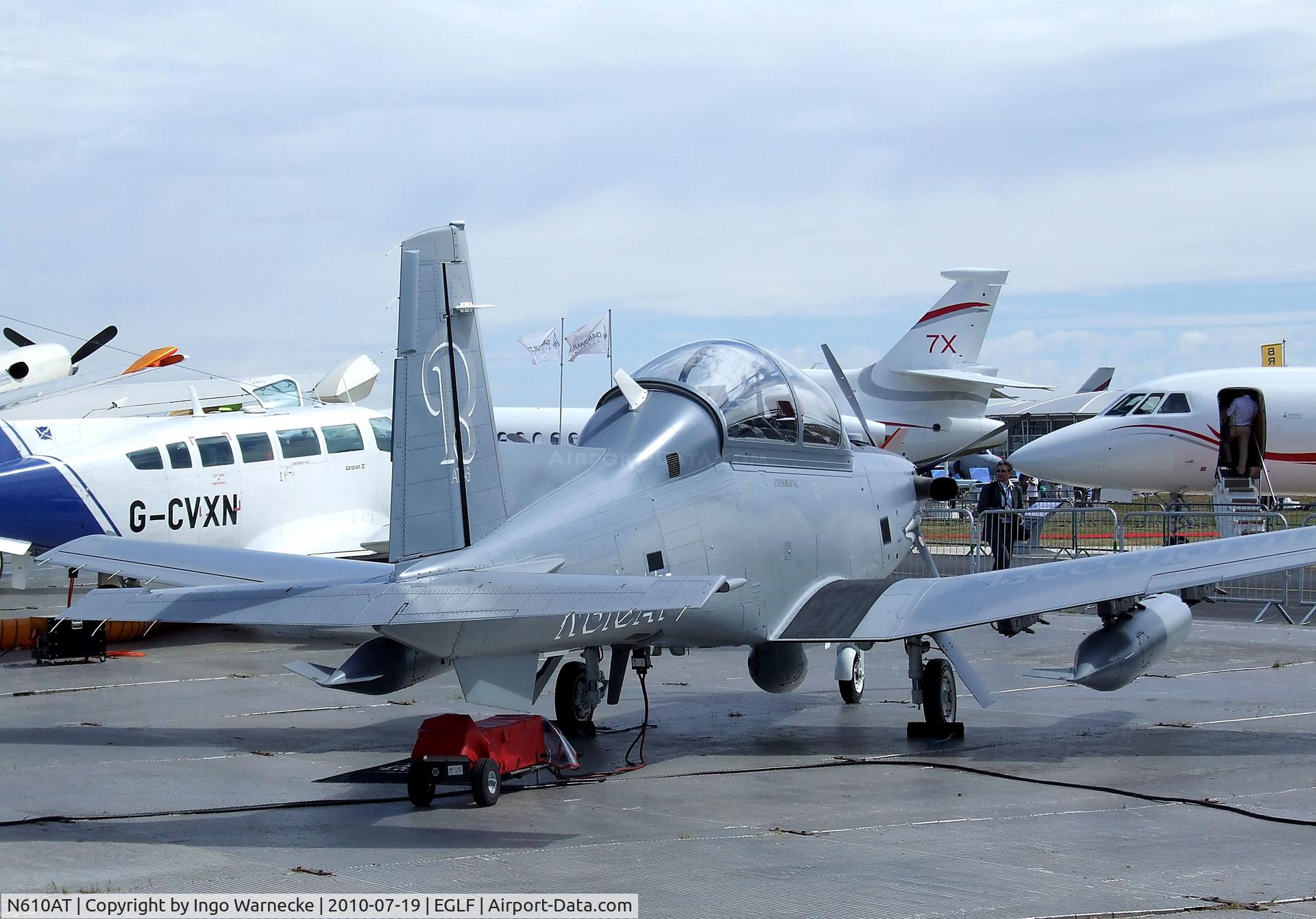 N610AT, 2009 Beechcraft AT-6 Wolverine C/N AT-1, Raytheon 3000 AT-6B Texan II COIN-aircraft at Farnborough International 2010
