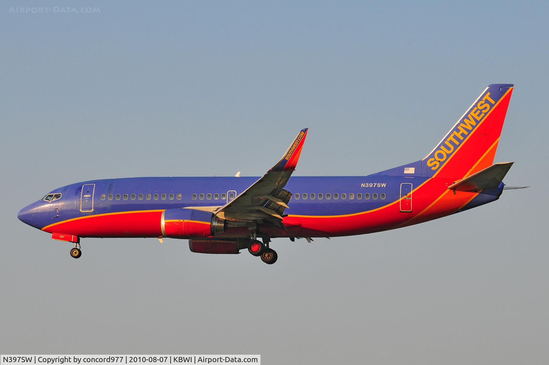 N397SW, 1995 Boeing 737-3H4 C/N 27691, Seen at KBWI on 8/7/2010