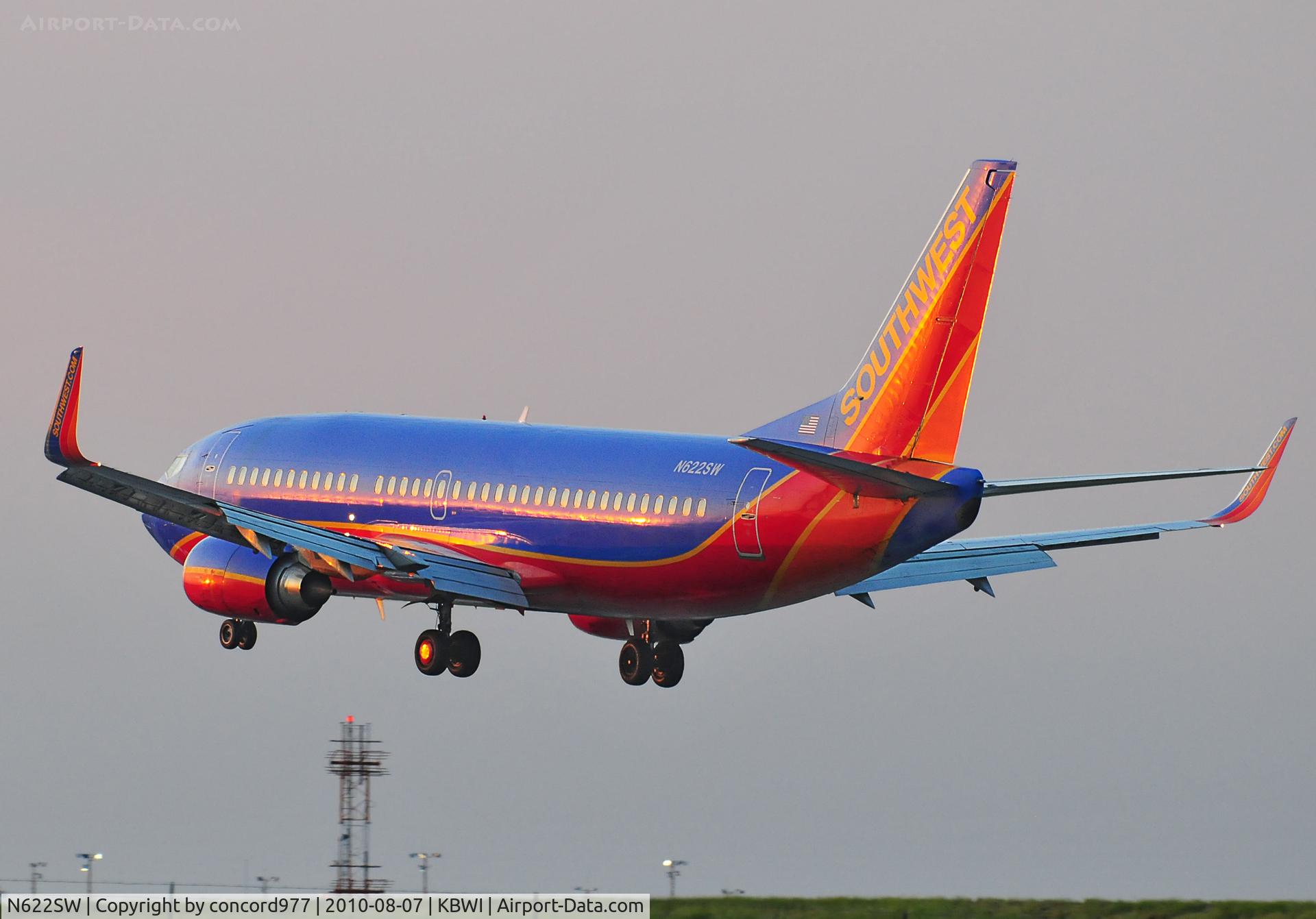 N622SW, 1996 Boeing 737-3H4 C/N 27932, Seen at KBWI on 8/7/2010