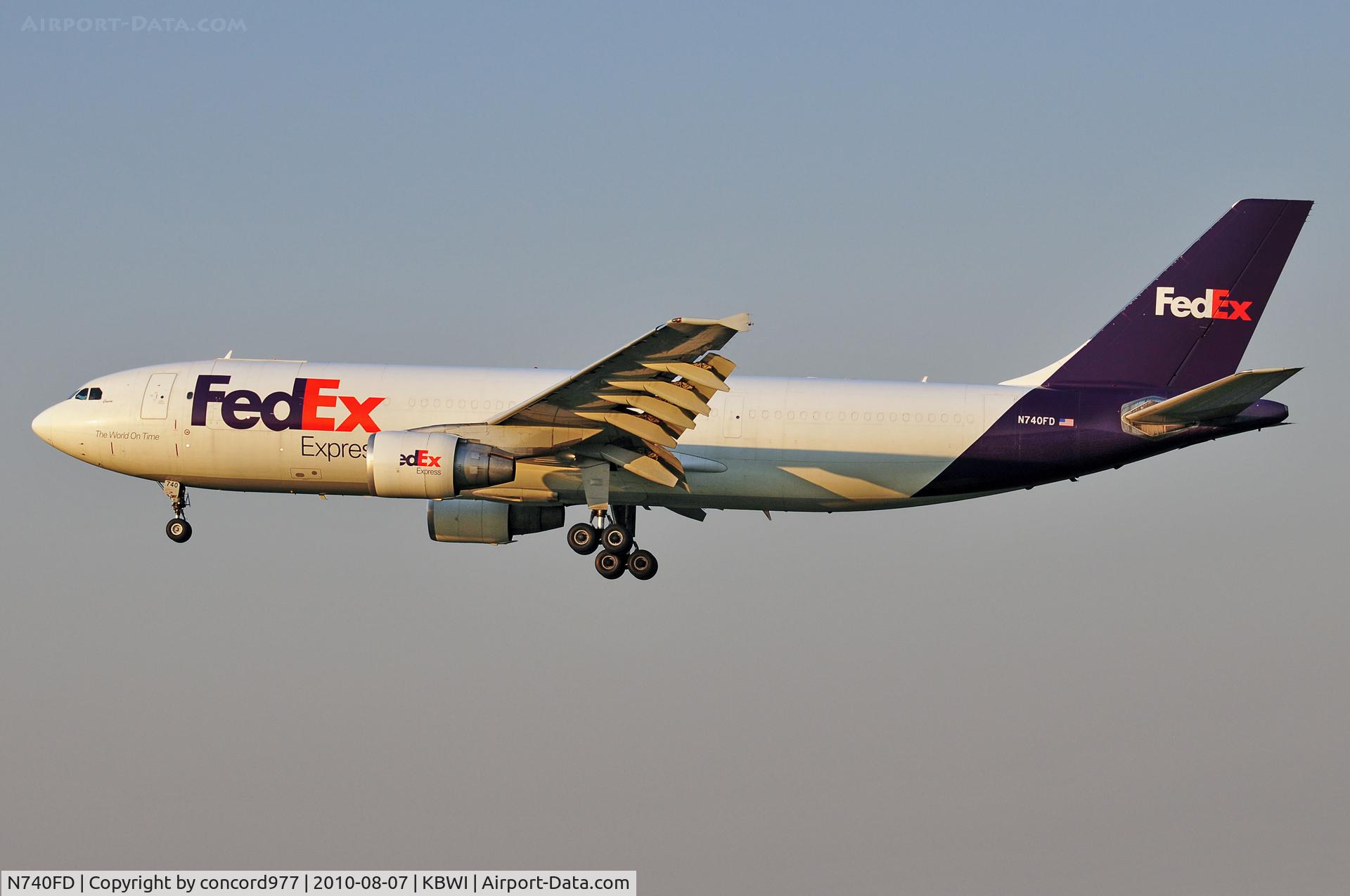 N740FD, 1990 Airbus A300B4-622R(F) C/N 559, Seen at KBWI on 8/7/2010