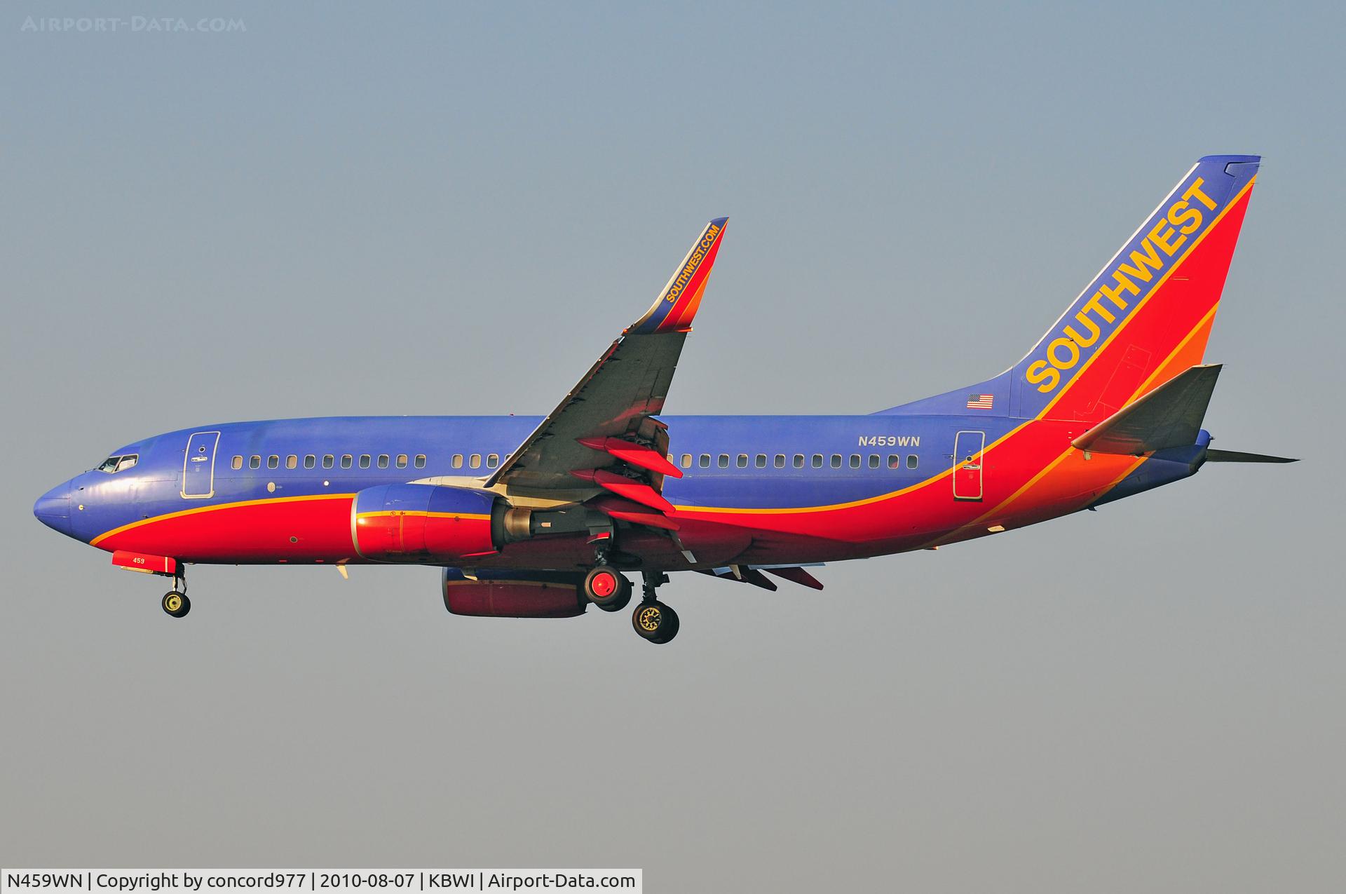 N459WN, 2004 Boeing 737-7H4 C/N 32497, Seen at KBWI on 8/7/2010