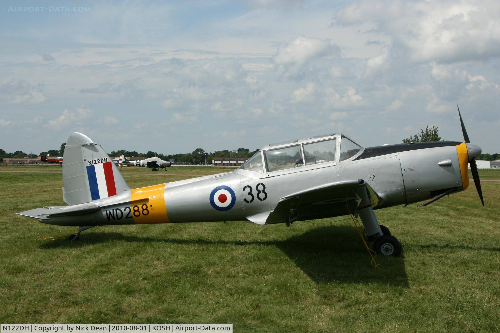 N122DH, 1950 De Havilland DHC-1 Chipmunk 22 C/N C1/0227, KOSH