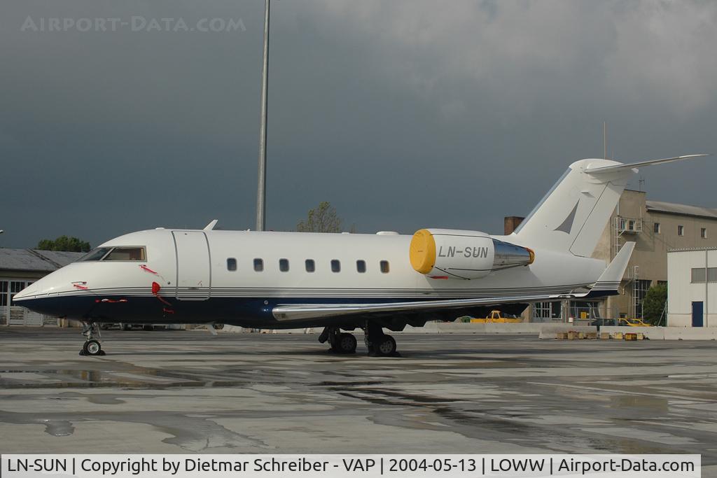 LN-SUN, 2001 Bombardier Challenger 604 (CL-600-2B16) C/N 5517, Cl600