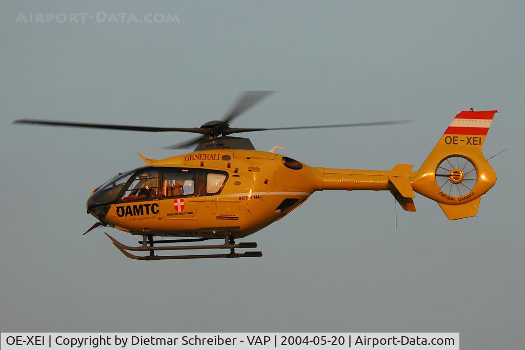 OE-XEI, 2000 Eurocopter EC-135T-2 C/N 0168, Landing in the city of schwechat