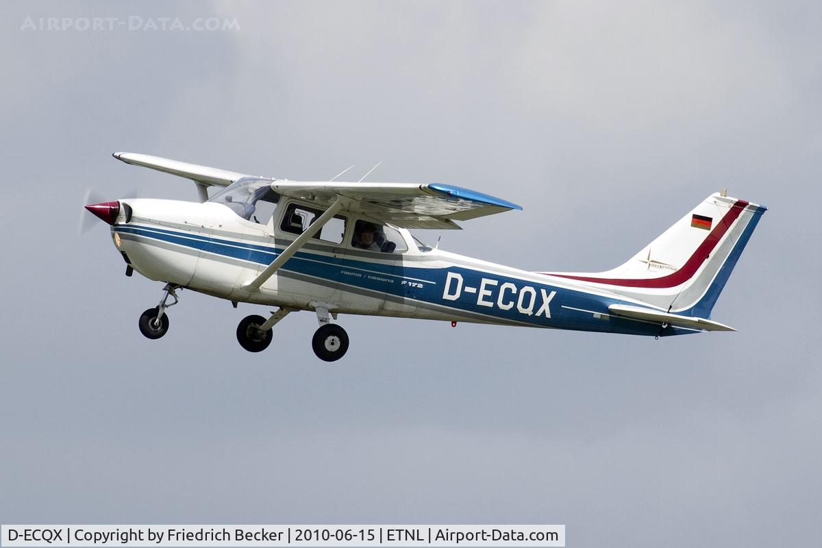 D-ECQX, 1972 Reims F172L Skyhawk C/N 0827, departing Laage