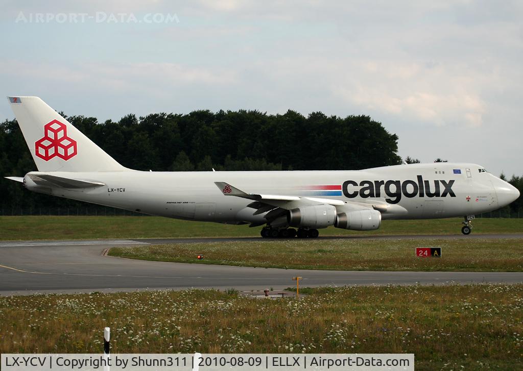 LX-YCV, 2008 Boeing 747-4R7F/SCD C/N 35805/1407, Ready for take off rwy 24