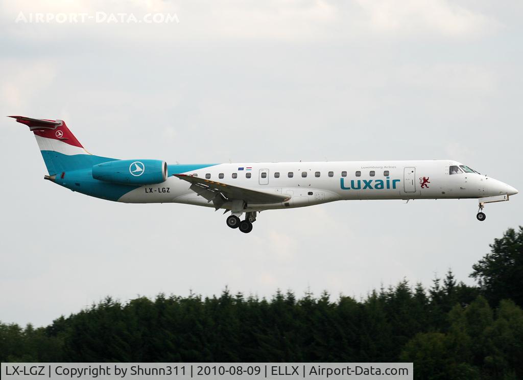 LX-LGZ, 2000 Embraer EMB-145LU (ERJ-145LU) C/N 145258, Taxiing holding point rwy 24 for departure...