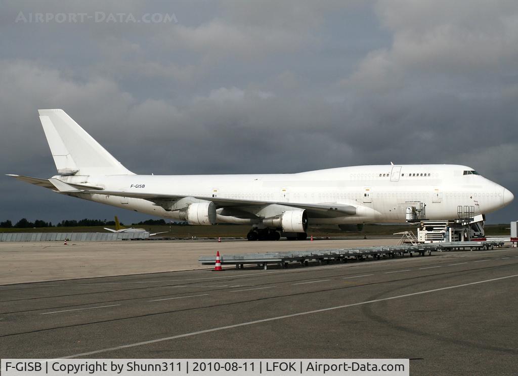 F-GISB, 1991 Boeing 747-428M(BCF) C/N 25302, Stored in all white c/s without titles... Ex. Air France... Apparently for Atlas Air...