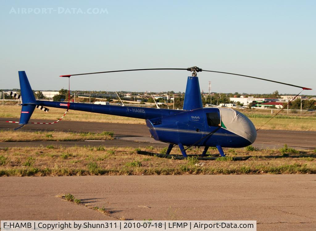 F-HAMB, 2000 Robinson R44 C/N 0943, Parked near the Airclub...