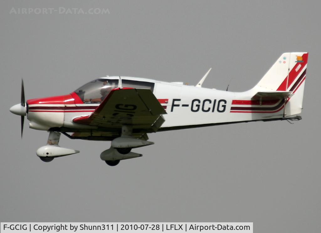 F-GCIG, Robin DR-400-180 Regent Regent C/N 1453, Landing rwy 22