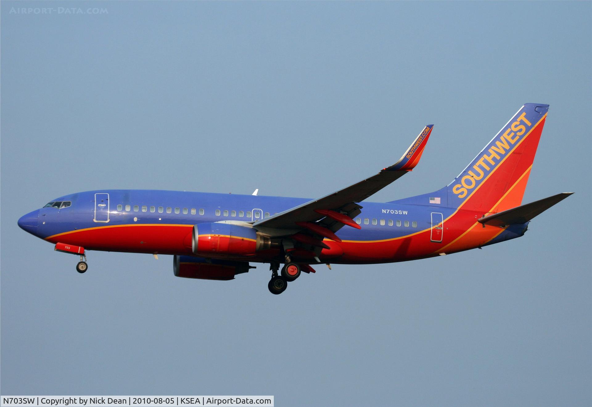 N703SW, 1997 Boeing 737-7H4 C/N 27837, KSEA