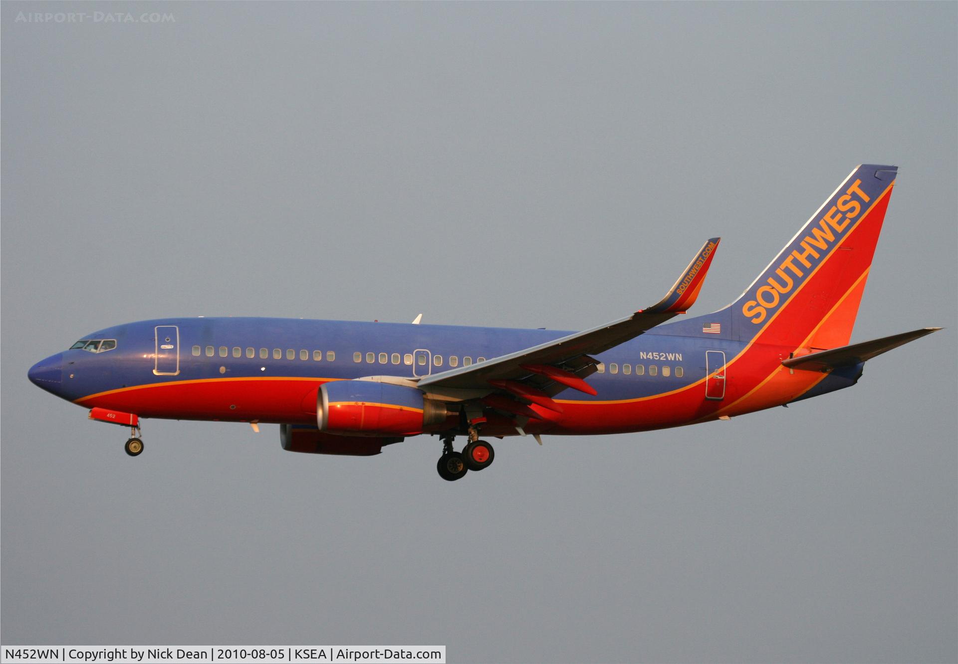 N452WN, 2004 Boeing 737-7H4 C/N 29846, KSEA