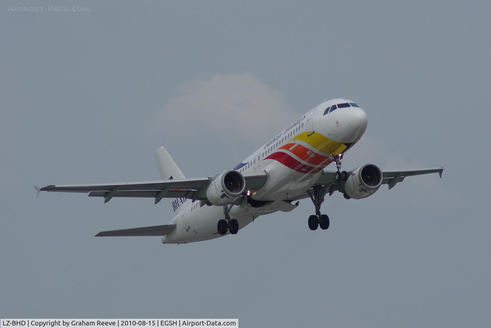 LZ-BHD, 1991 Airbus A320-211 C/N 221, Departing from Norwich.