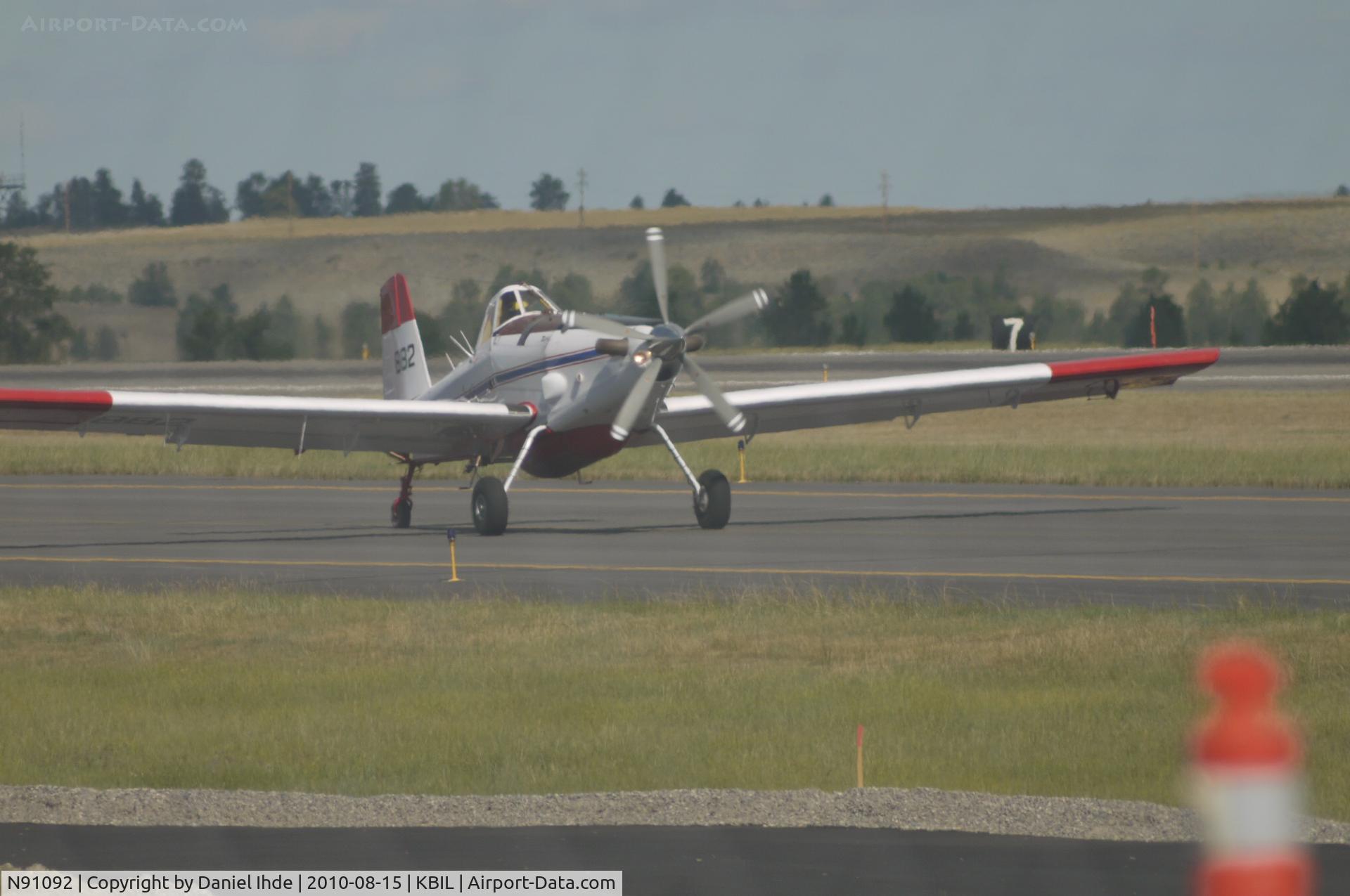 N91092, 1993 Air Tractor Inc AT-802A C/N 802A-0005, Air Tractor taxiing to fight the forest fires