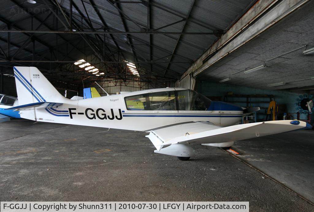 F-GGJJ, Robin DR-400-180 Regent C/N 1804, Hangared...