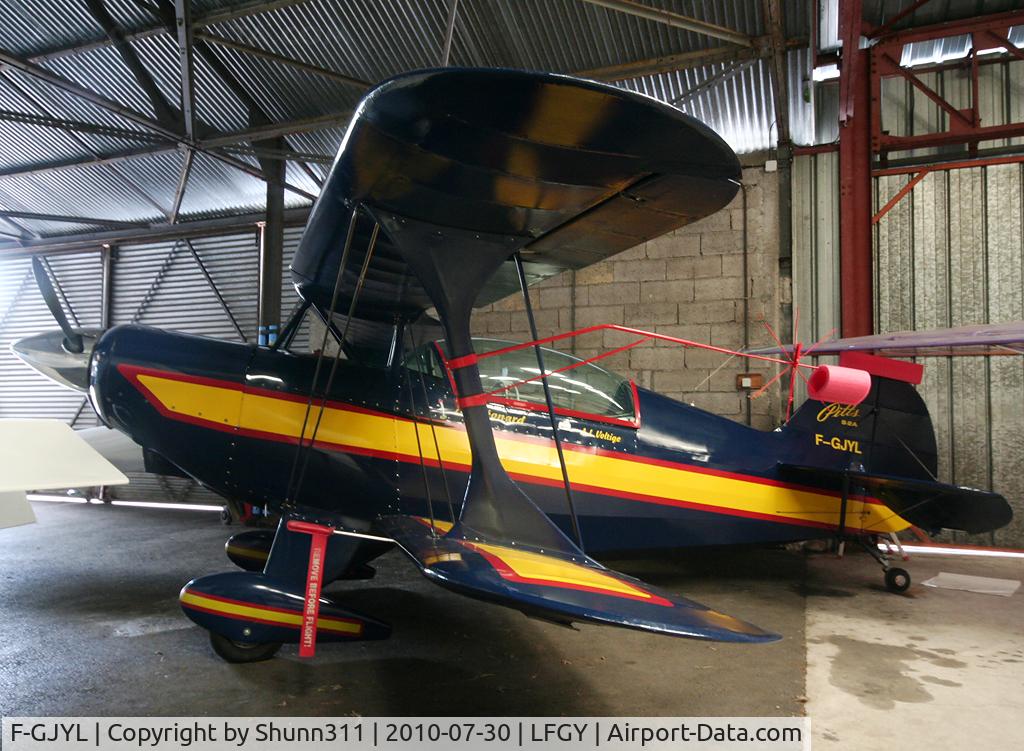 F-GJYL, Pitts S-2A Special C/N 2092, Hangared...