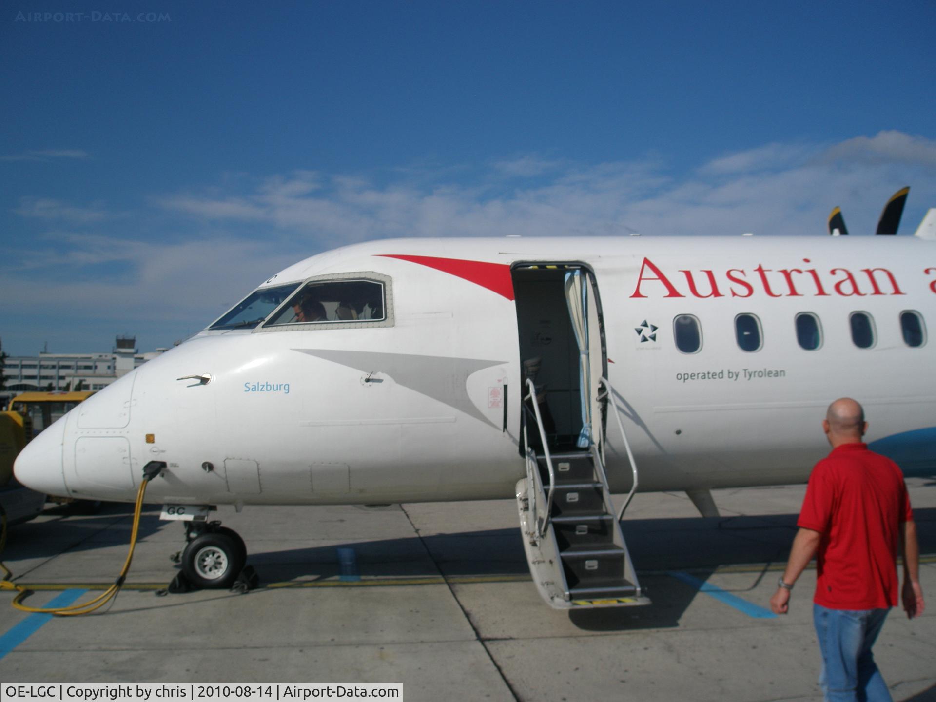OE-LGC, 2000 De Havilland Canada DHC-8-402Q Dash 8 C/N 4026, .