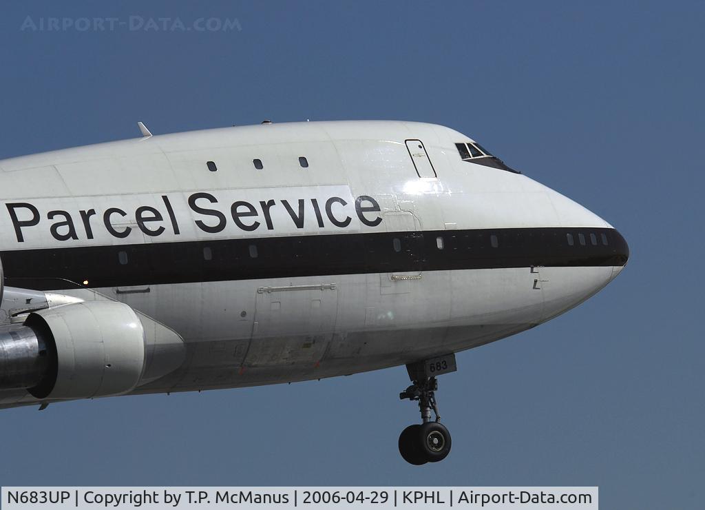 N683UP, 1971 Boeing 747-121SF C/N 20353, UPS B741 'Heavy' on short final for 9R at PHL.
