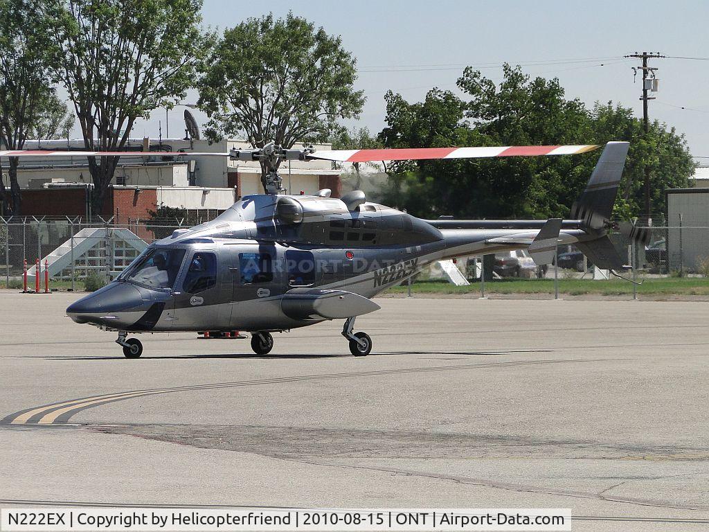 N222EX, 1980 Bell 222 C/N 47043, Taxiing to 26L for lift off