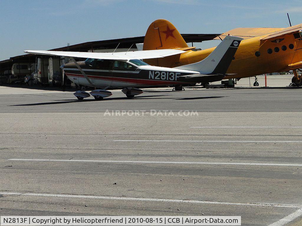 N2813F, 1966 Cessna 182J Skylane C/N 18256913, Taxiing to hanger
