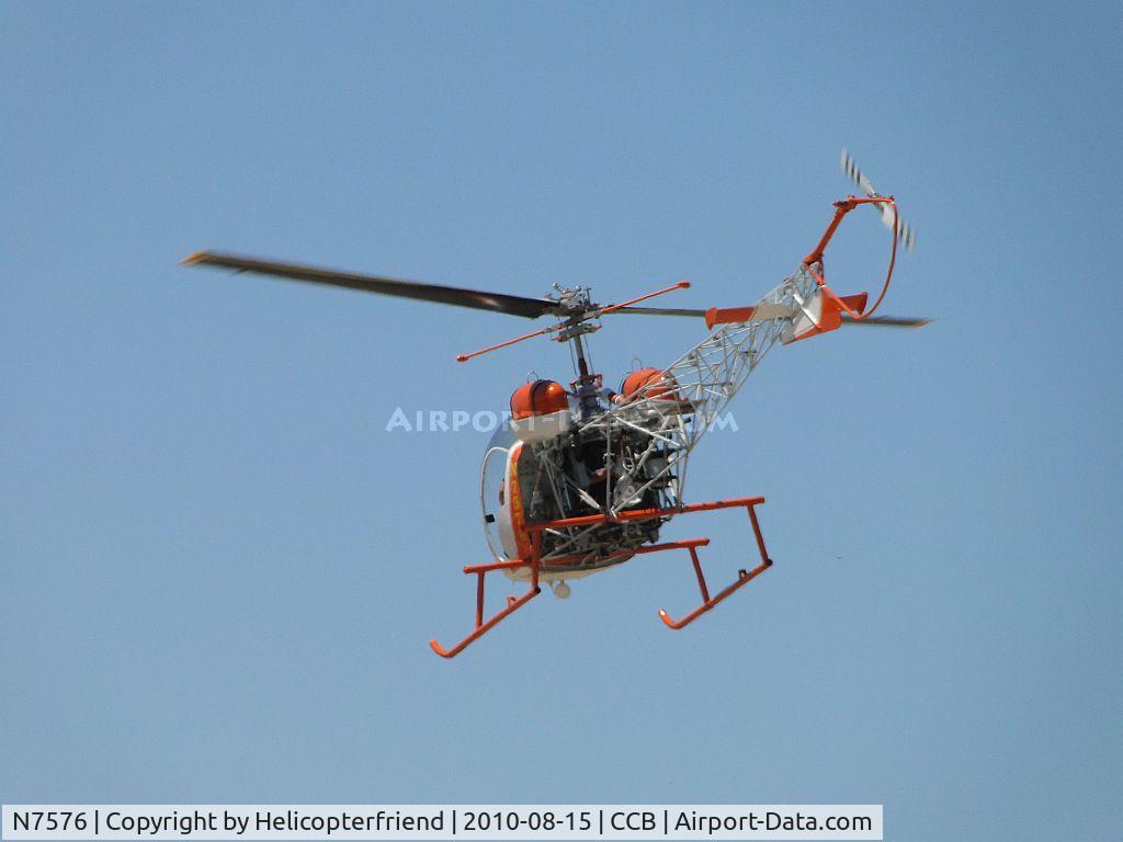 N7576, 1969 Bell 47G-2A C/N 2666, Lift off heading westbound and preparing to turn southbound