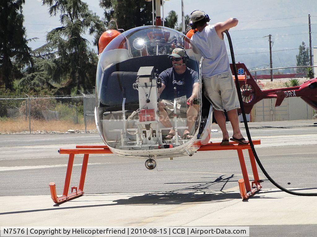 N7576, 1969 Bell 47G-2A C/N 2666, Fueling hot with engine at idle