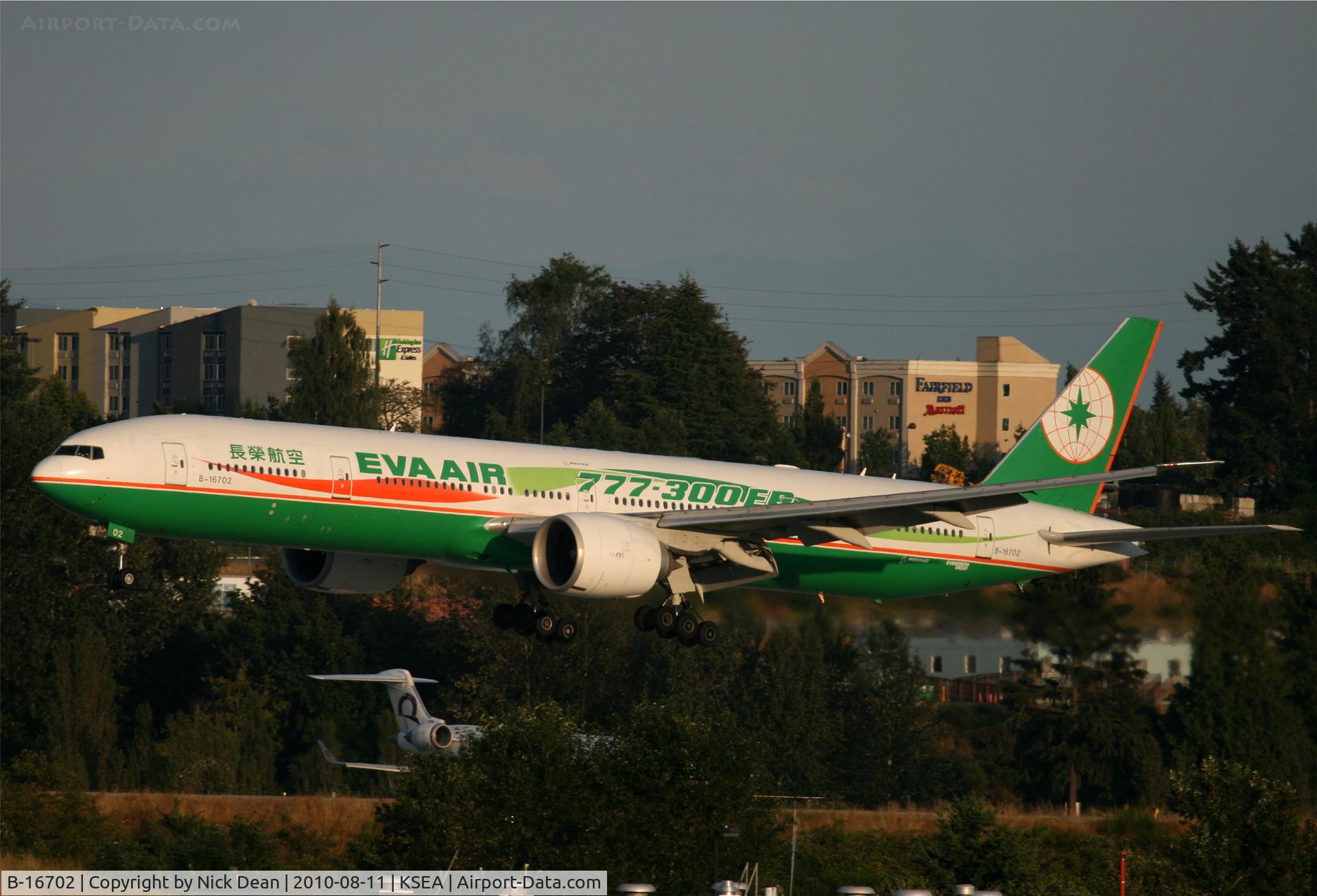 B-16702, 2005 Boeing 777-35E/ER C/N 32640, KSEA