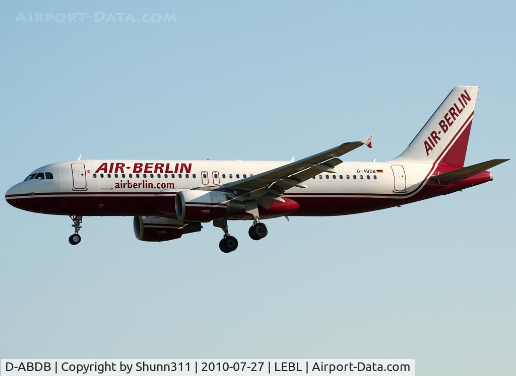 D-ABDB, 2005 Airbus A320-214 C/N 2619, Landing rwy 25R in old c/s