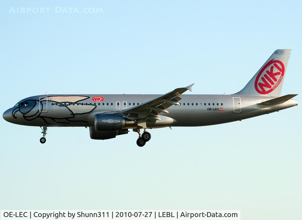 OE-LEC, 2010 Airbus A320-214 C/N 4316, Landing rwy 25R