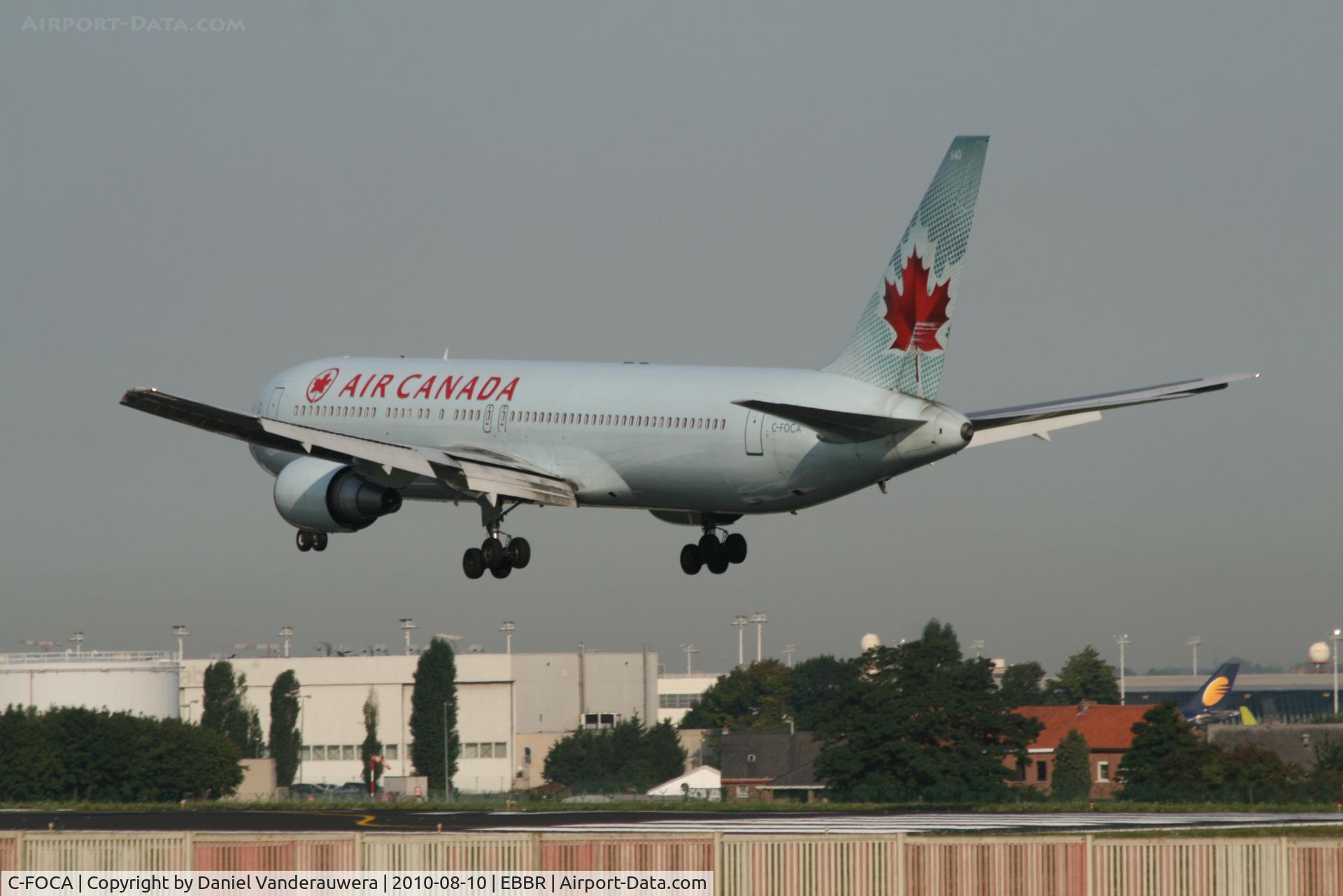 C-FOCA, 1990 Boeing 767-375/ER C/N 24575, Flight AC832 is descending to RWY 25L