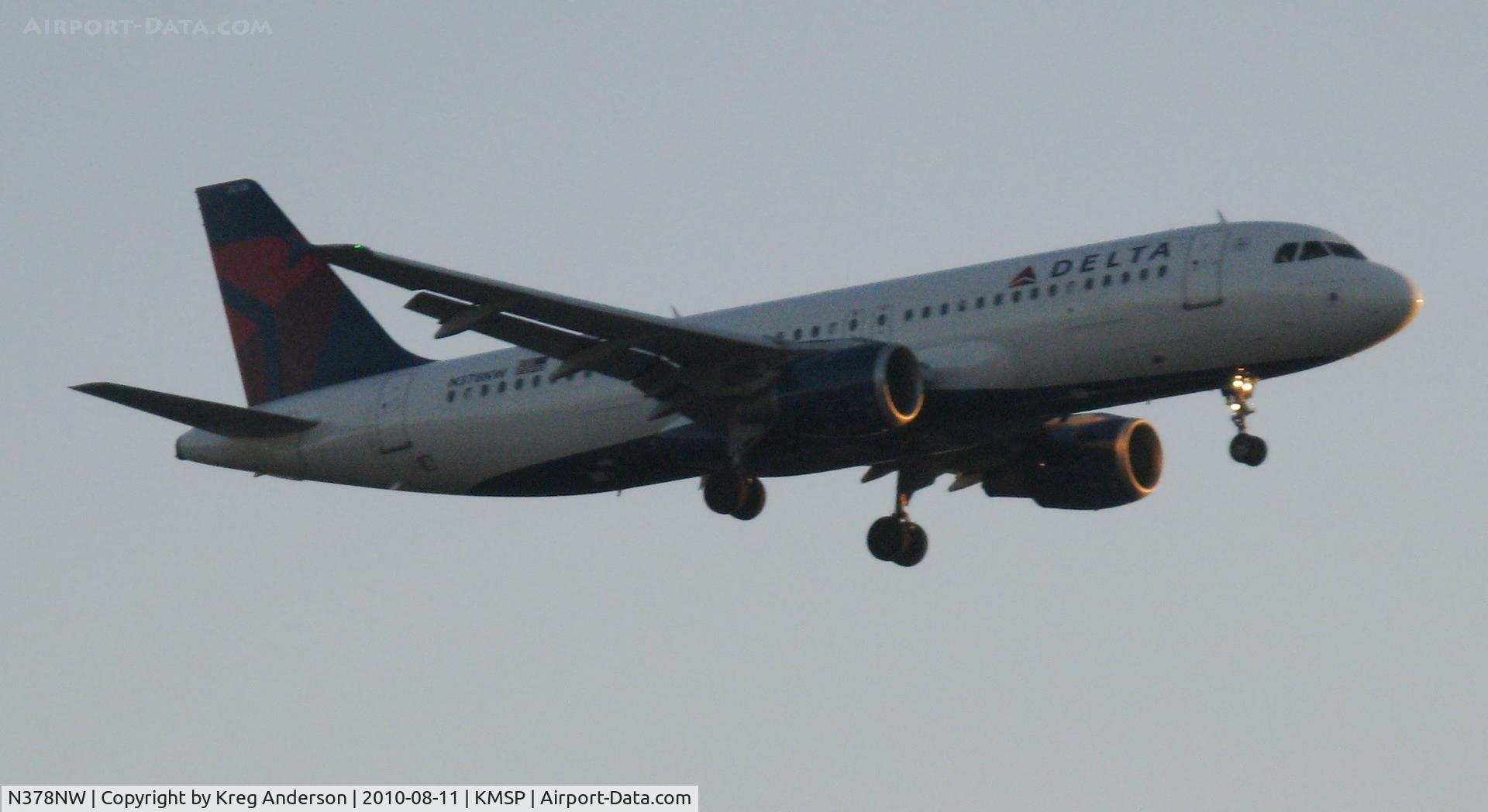 N378NW, 2003 Airbus A320-211 C/N 2092, Delta Airlines A320-211 landing at MSP.