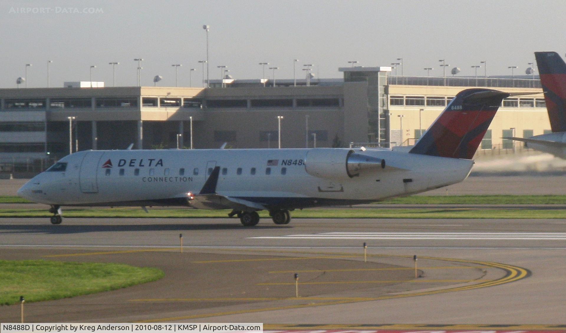 N8488D, 2001 Bombardier CRJ-200LR (CL-600-2B19) C/N 7488, Delta Connection CRJ beginning its takeoff roll at MSP.