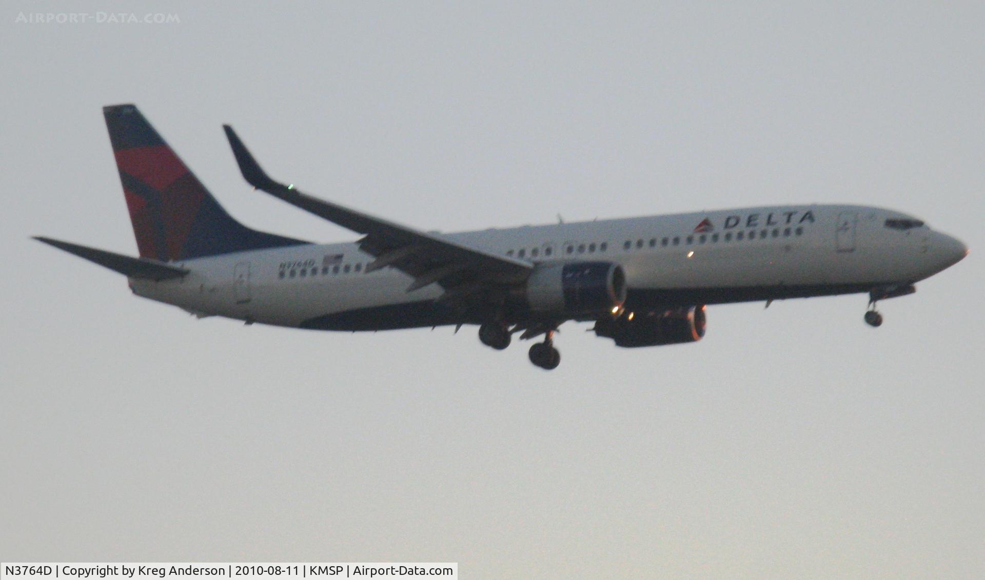N3764D, 2001 Boeing 737-832 C/N 30818, Delta Airlines Boeing 737-832 landing at MSP.