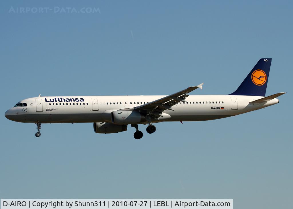 D-AIRO, 1995 Airbus A321-131 C/N 0563, Landing rwy 25R