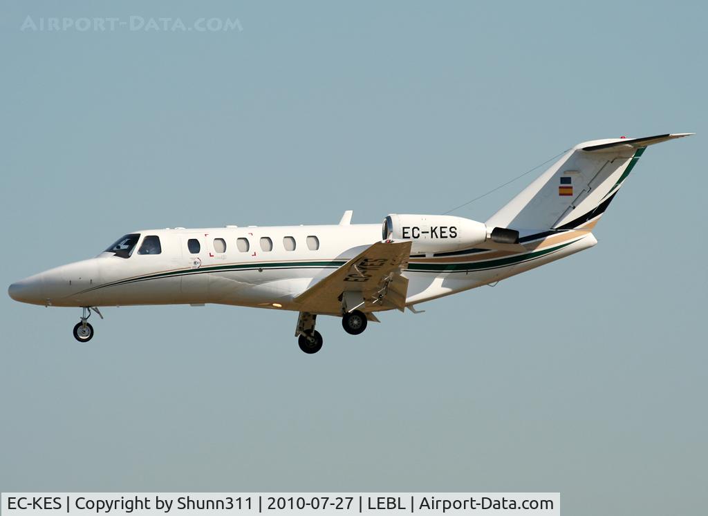 EC-KES, 2003 Cessna 525A CitationJet CJ2 C/N 525A-0155, Landing rwy 25R