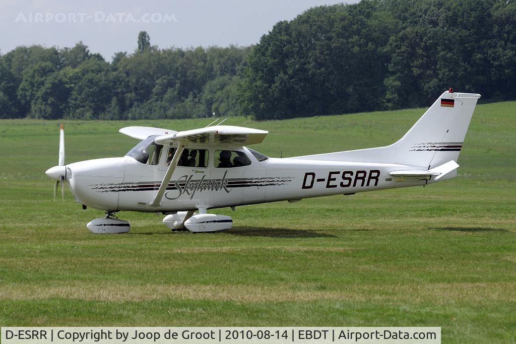 D-ESRR, 1997 Cessna 172R C/N 172-80212, This Cessna had its fixed prop replaced by a three bladed variable pitch prop.