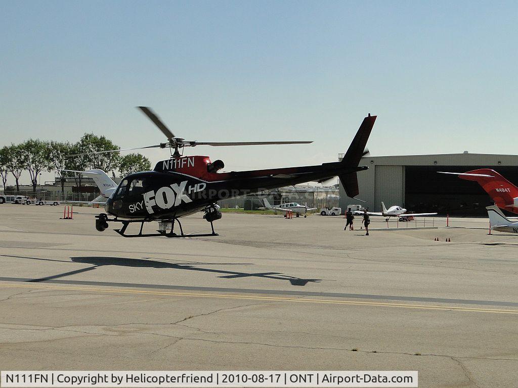 N111FN, 1987 Eurocopter AS-350B-2 Ecureuil Ecureuil C/N 2060, Taxiing to runway 26L for take off