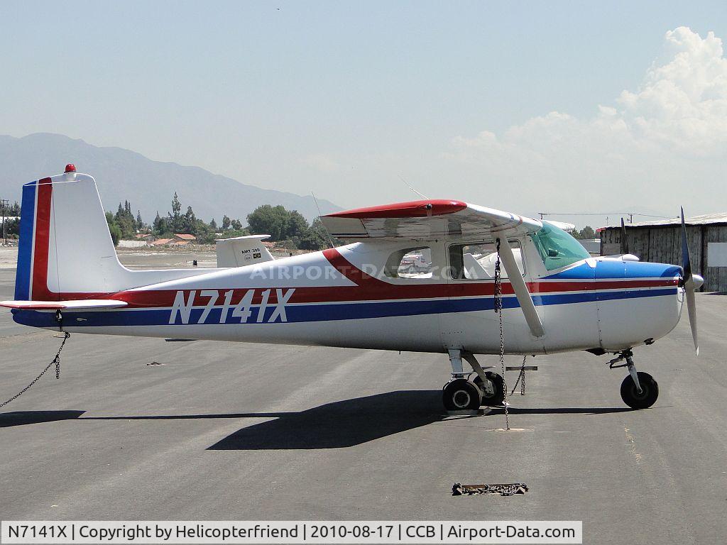 N7141X, 1961 Cessna 150A C/N 15059241, Parked at near Maniac Mike's Cafe
