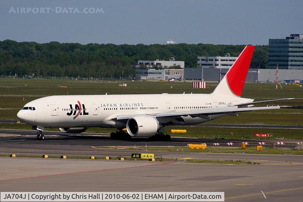JA704J, 2003 Boeing 777-246/ER C/N 32892, Japan Airlines