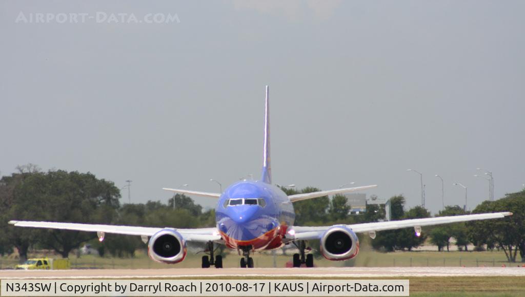 N343SW, 1989 Boeing 737-3H4 C/N 24151, SWA B733 nice front shot.