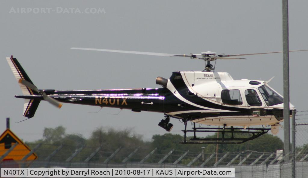 N40TX, 2002 Eurocopter AS-350B-2 Ecureuil C/N 3586, TX DPS chopper comes into the TXDOT ramp. He hovered for a minute facing me while I took pictures. Now that might scare me a little.
