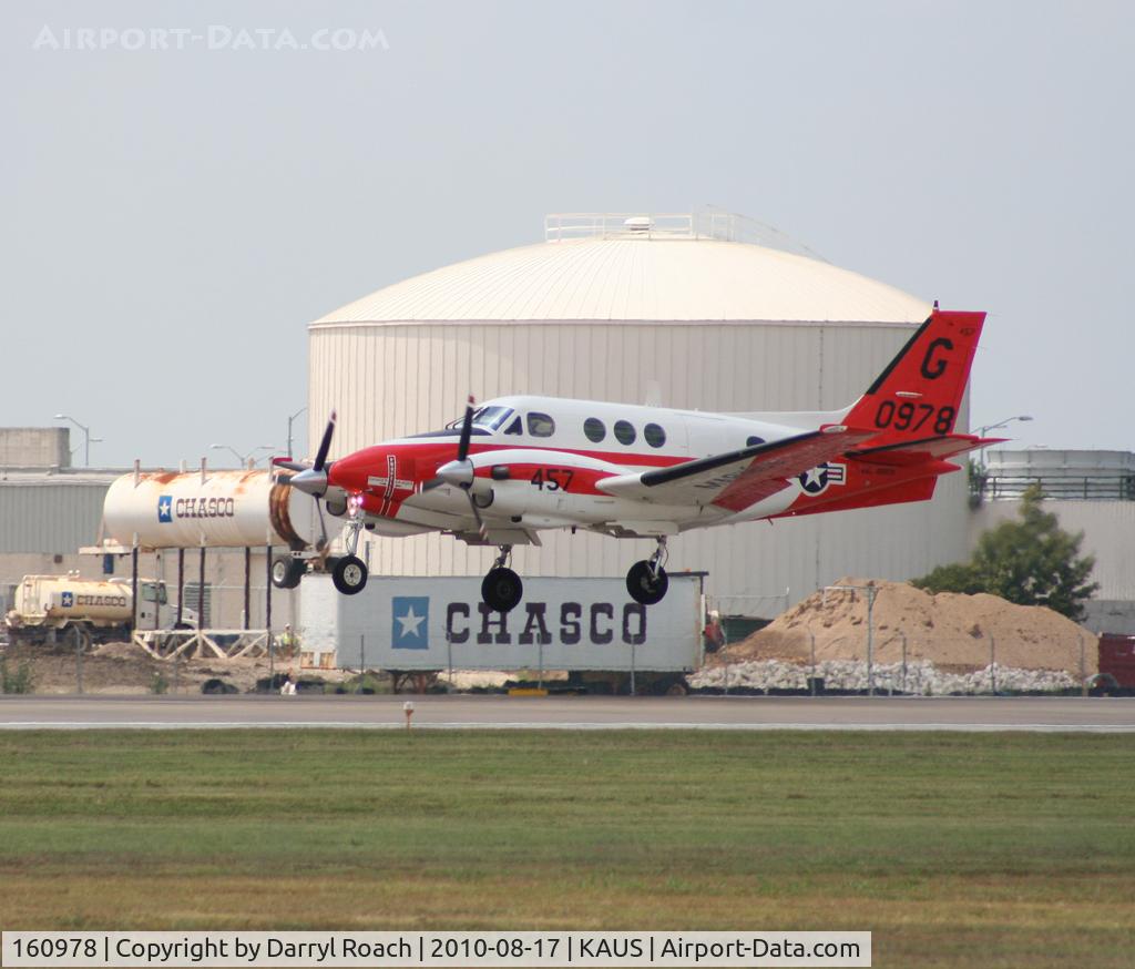 160978, Beech T-44C Pegasus C/N LL-30, USMC Beech touches down 17L.