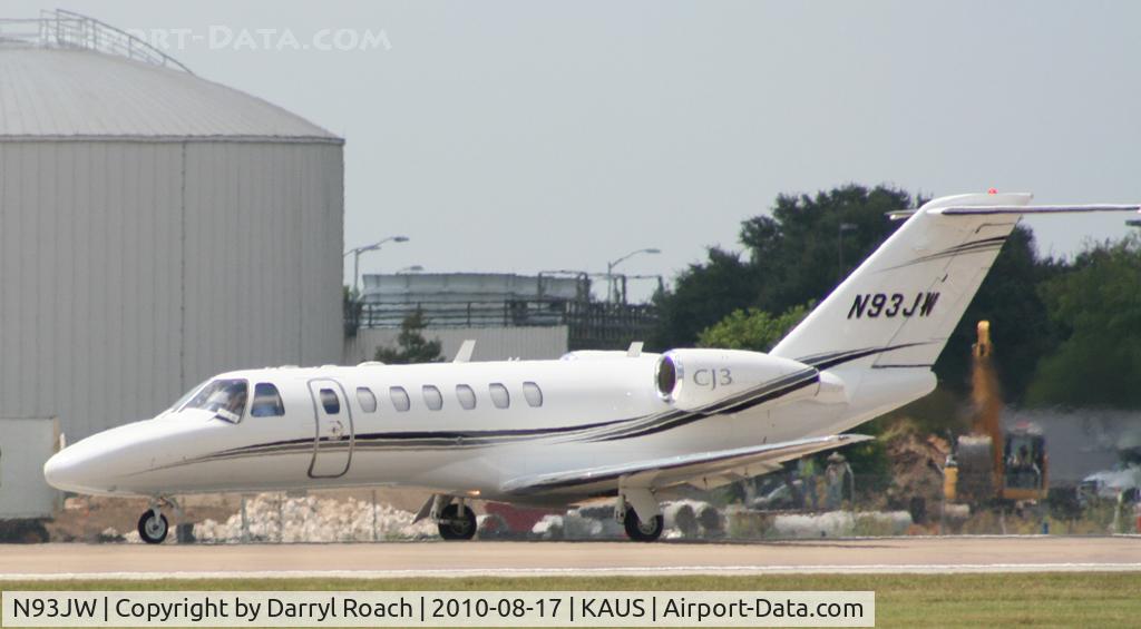 N93JW, 2005 Cessna 525B C/N 525B0035, Citation departs 17L.
