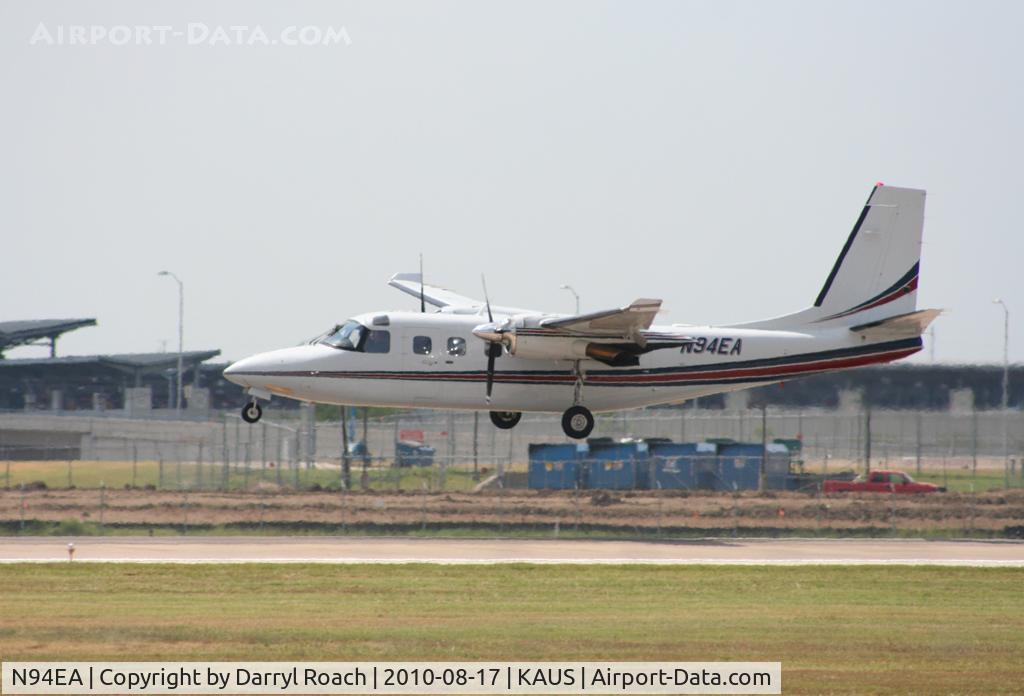 N94EA, 1985 Gulfstream Am Corp Comm Div 695A C/N 96094, Grumman touches down 17L.