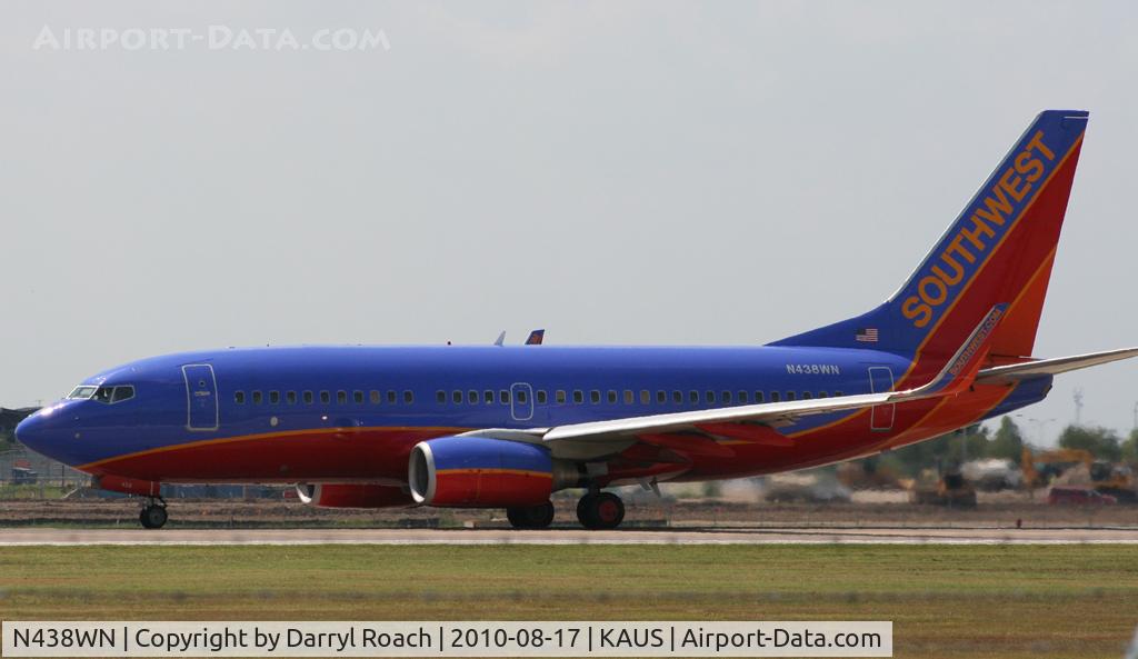 N438WN, 2003 Boeing 737-7H4 C/N 29833, SWA B737 departs 17L.