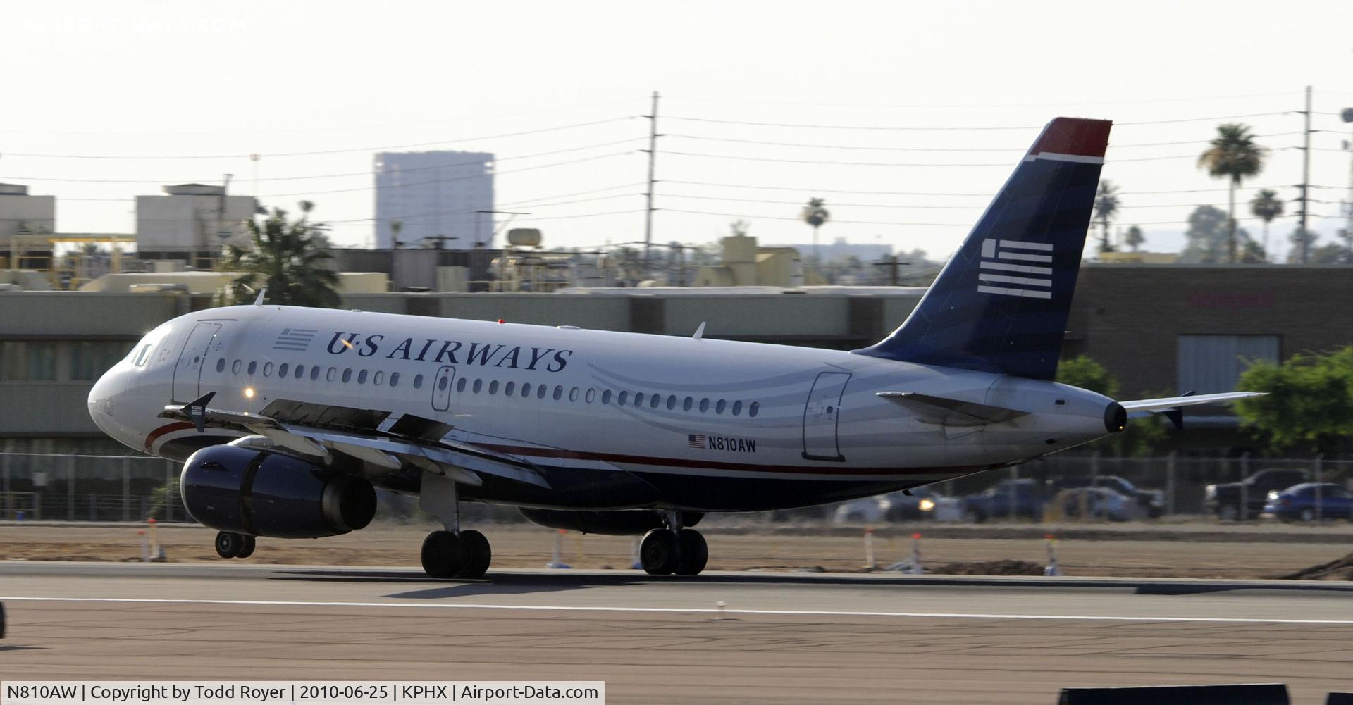 N810AW, 1999 Airbus A319-132 C/N 1116, Landing at PHX