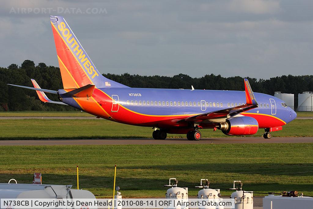 N738CB, 1999 Boeing 737-7H4 C/N 27870, Southwest Airlines N738CB (FLT SWA21) taxiing to the gate via taxiway Charlie after arrival from Baltimore/Washington Int'l (KBWI).